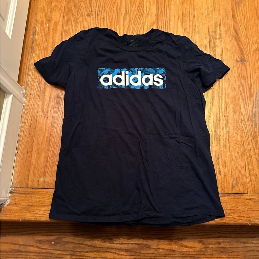 Adidas t shirt